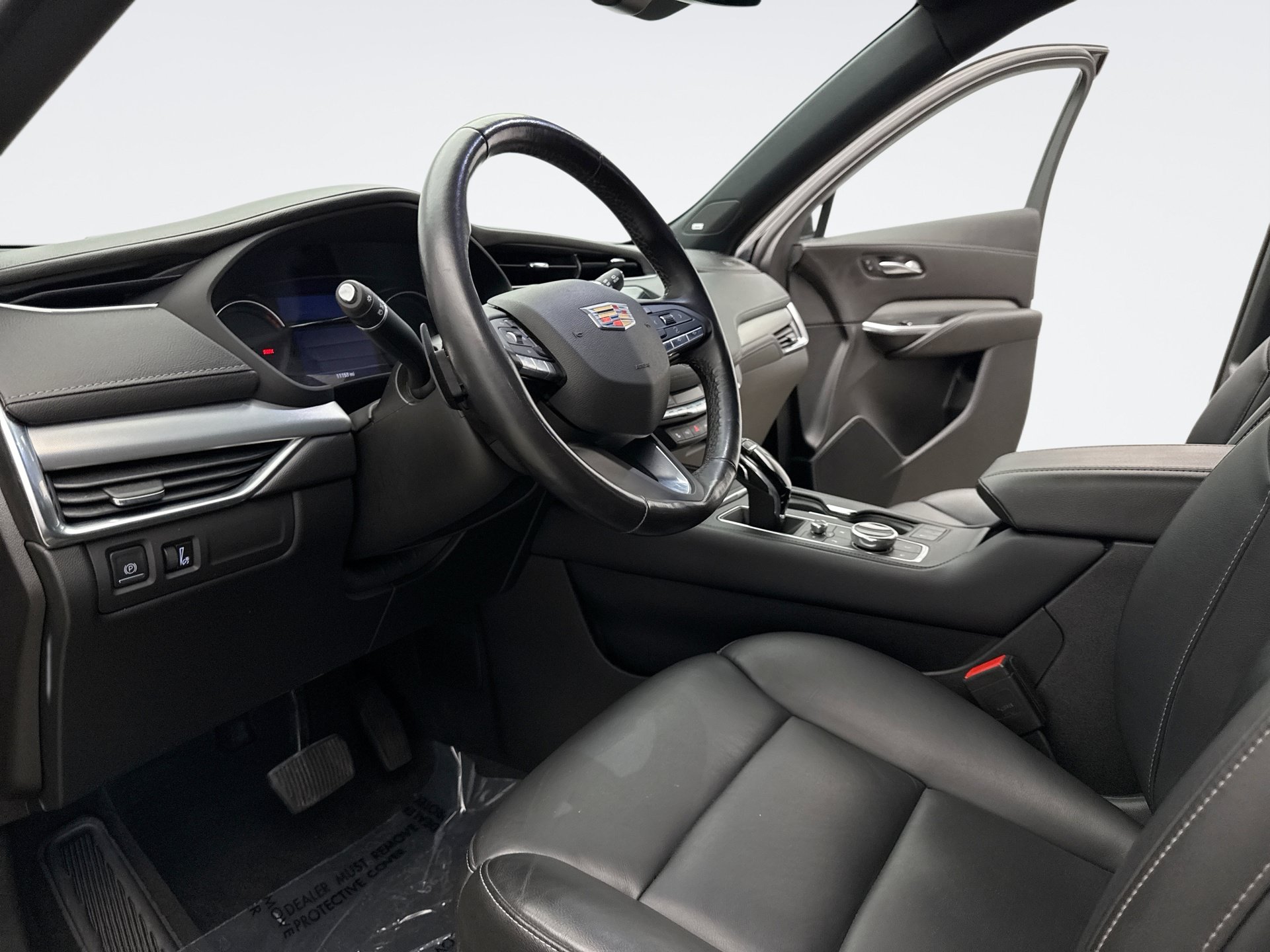 Used 2021 Cadillac XT4 Premium Luxury w/ Cold Weather Package FWD image 12