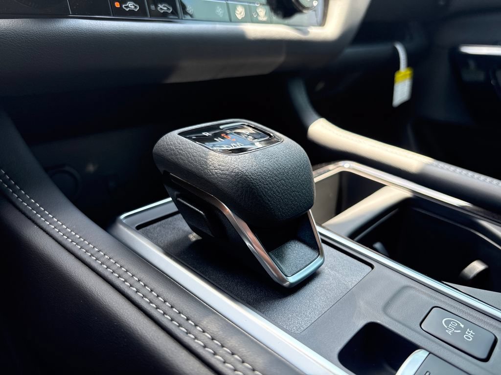 New 2026 Nissan Pathfinder Platinum FWD image 19