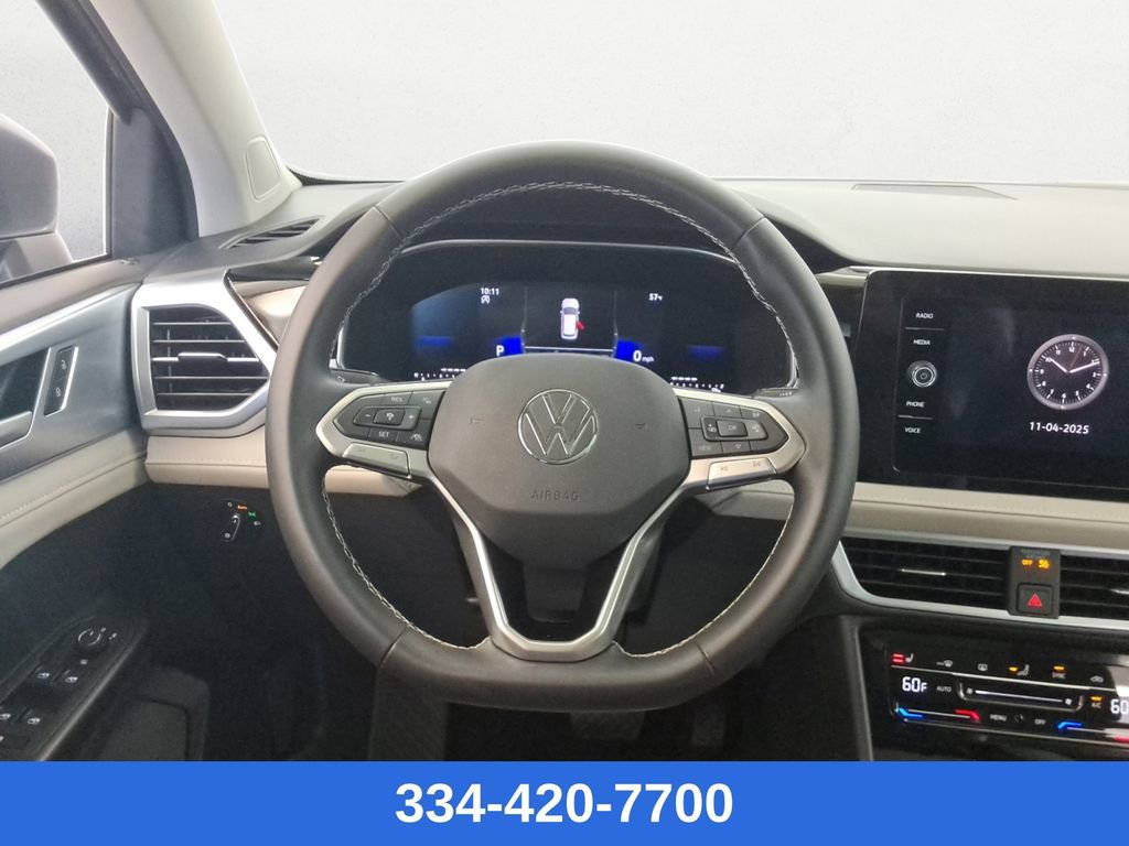 Certified 2025 Volkswagen Taos SE w/ Panoramic Sunroof Package image 14