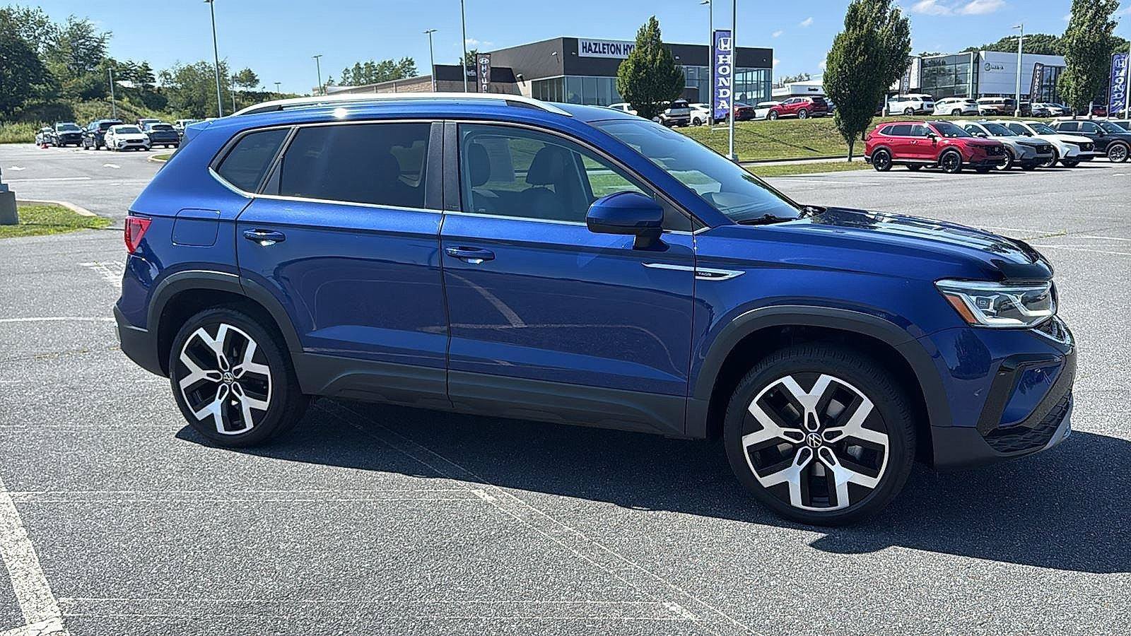Used 2022 Volkswagen Taos SEL AWD/4WD image 3