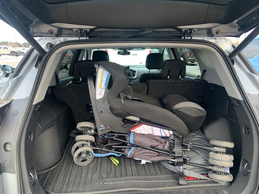 Used 2018 GMC Terrain SLE w/ Driver Convenience Package image 9