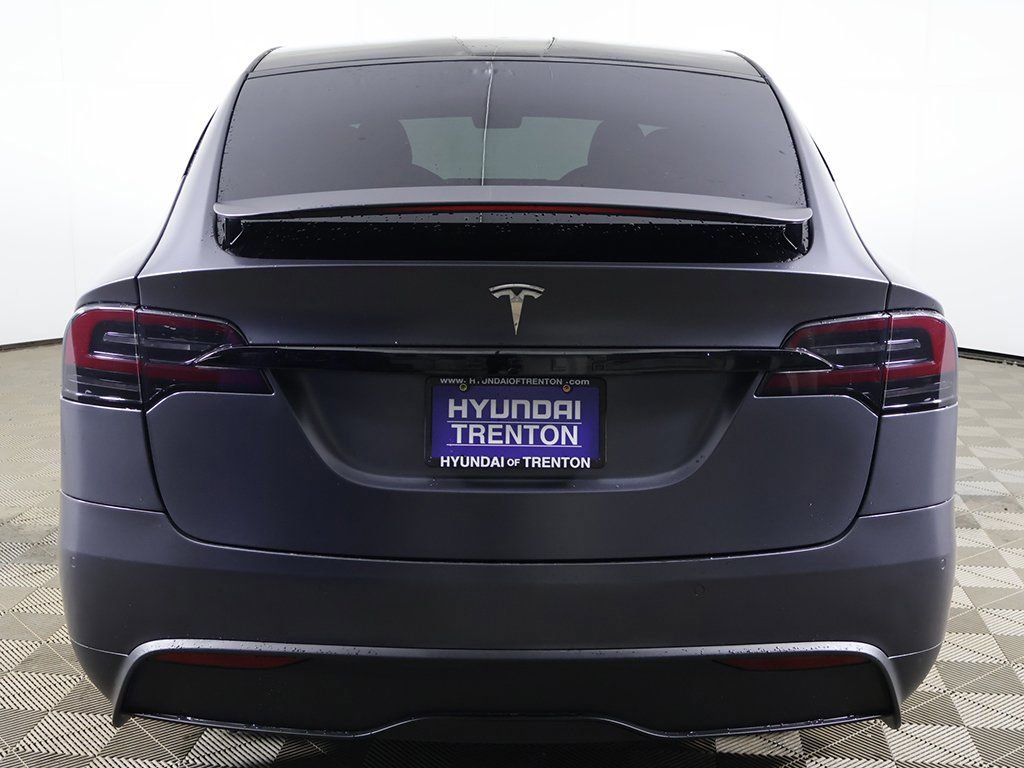 Used 2023 Tesla Model X Plaid image 11