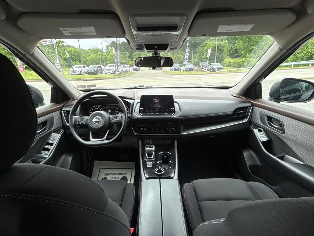 Used 2023 Nissan Rogue S AWD/4WD image 11