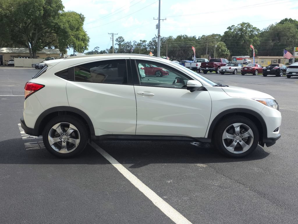 Used 2017 Honda HR-V EX-L image 4