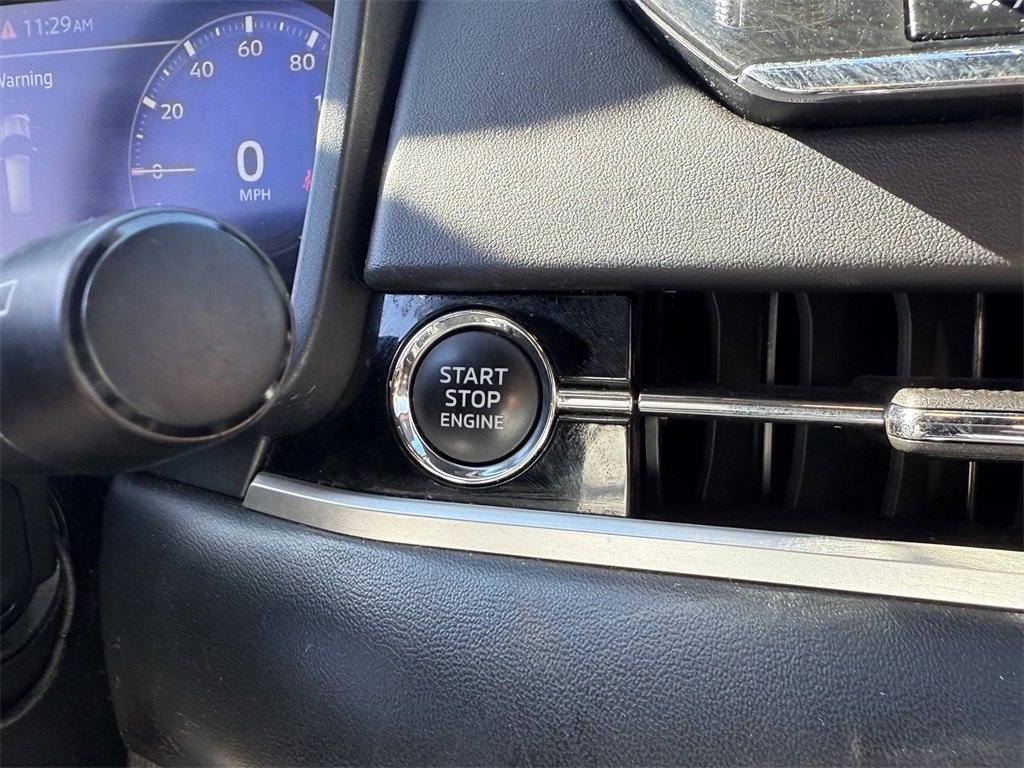 Used 2023 Mitsubishi Outlander SE image 21