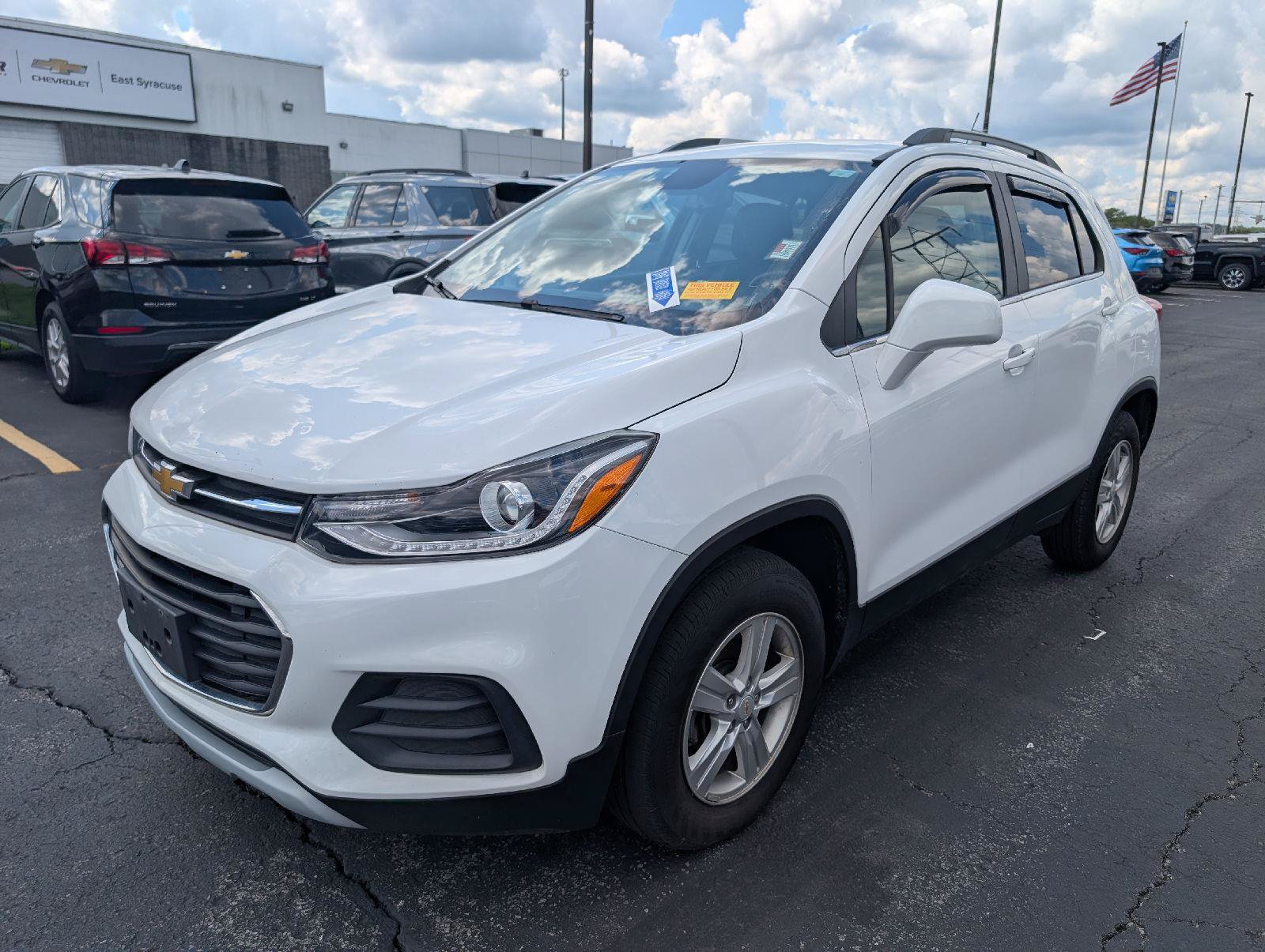 Used 2020 Chevrolet Trax LT w/ Driver Confidence Package AWD/4WD image 4