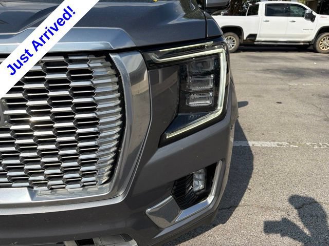 Used 2022 GMC Yukon XL Denali AWD/4WD image 10