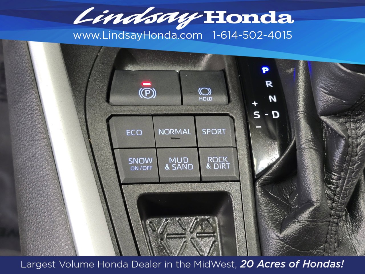 Used 2021 Toyota RAV4 LE image 19