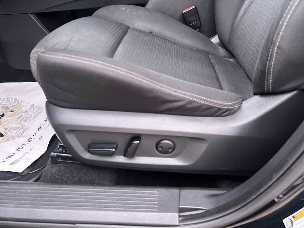 Used 2021 Nissan Rogue SV image 13