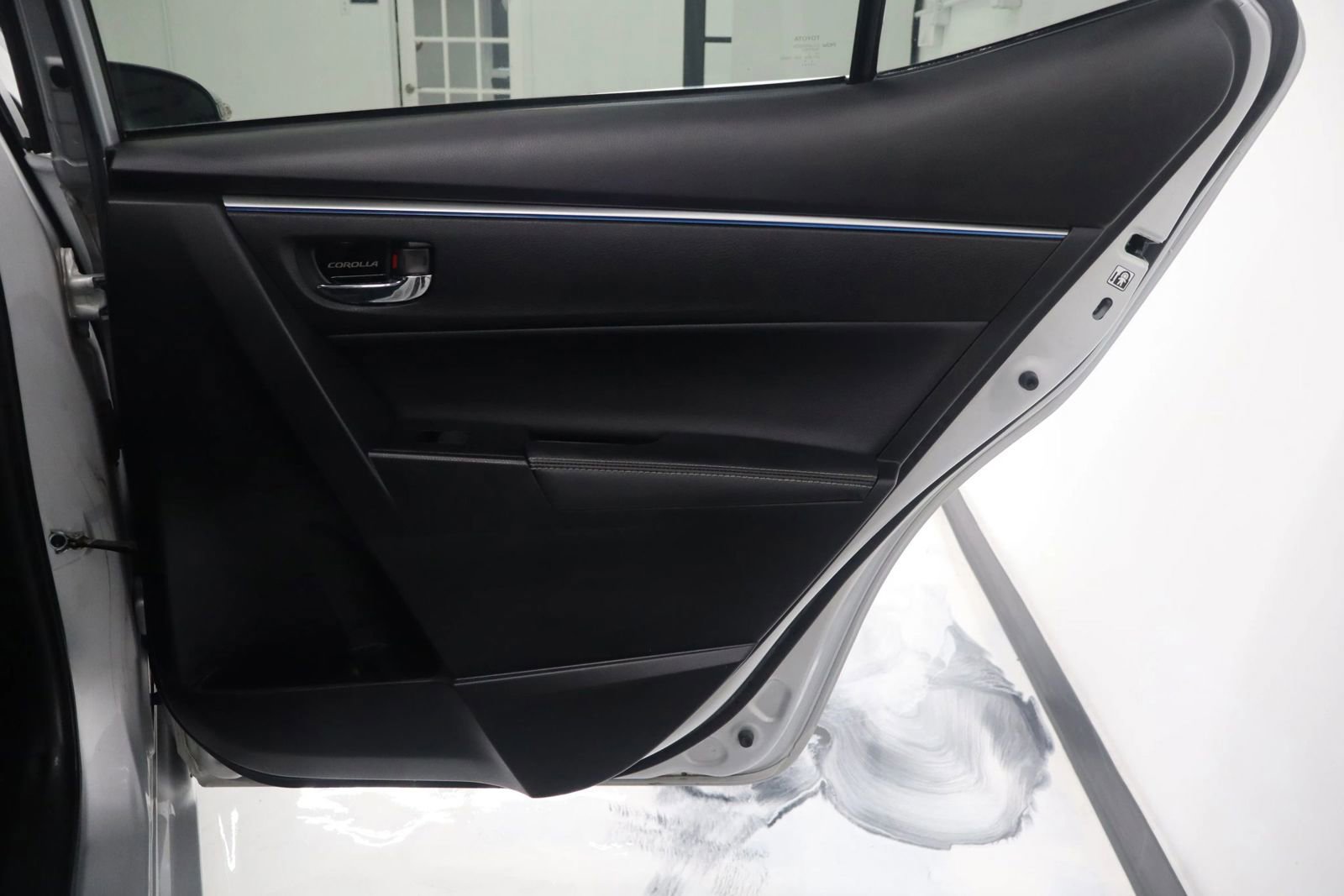 Used 2014 Toyota Corolla S image 13