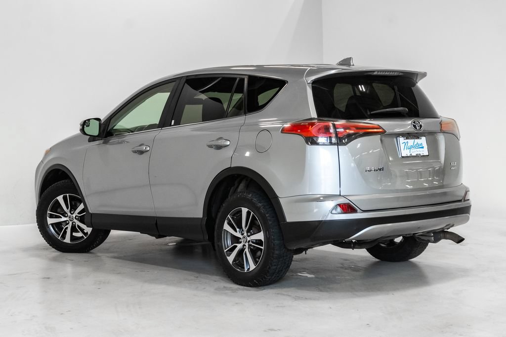 Used 2018 Toyota RAV4 XLE AWD/4WD image 24