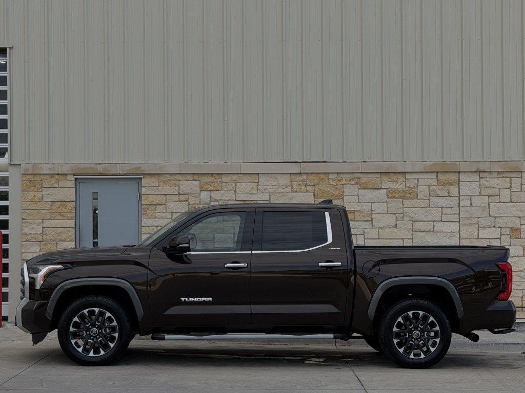 Used 2023 Toyota Tundra Limited w/ Power Package AWD/4WD image 3