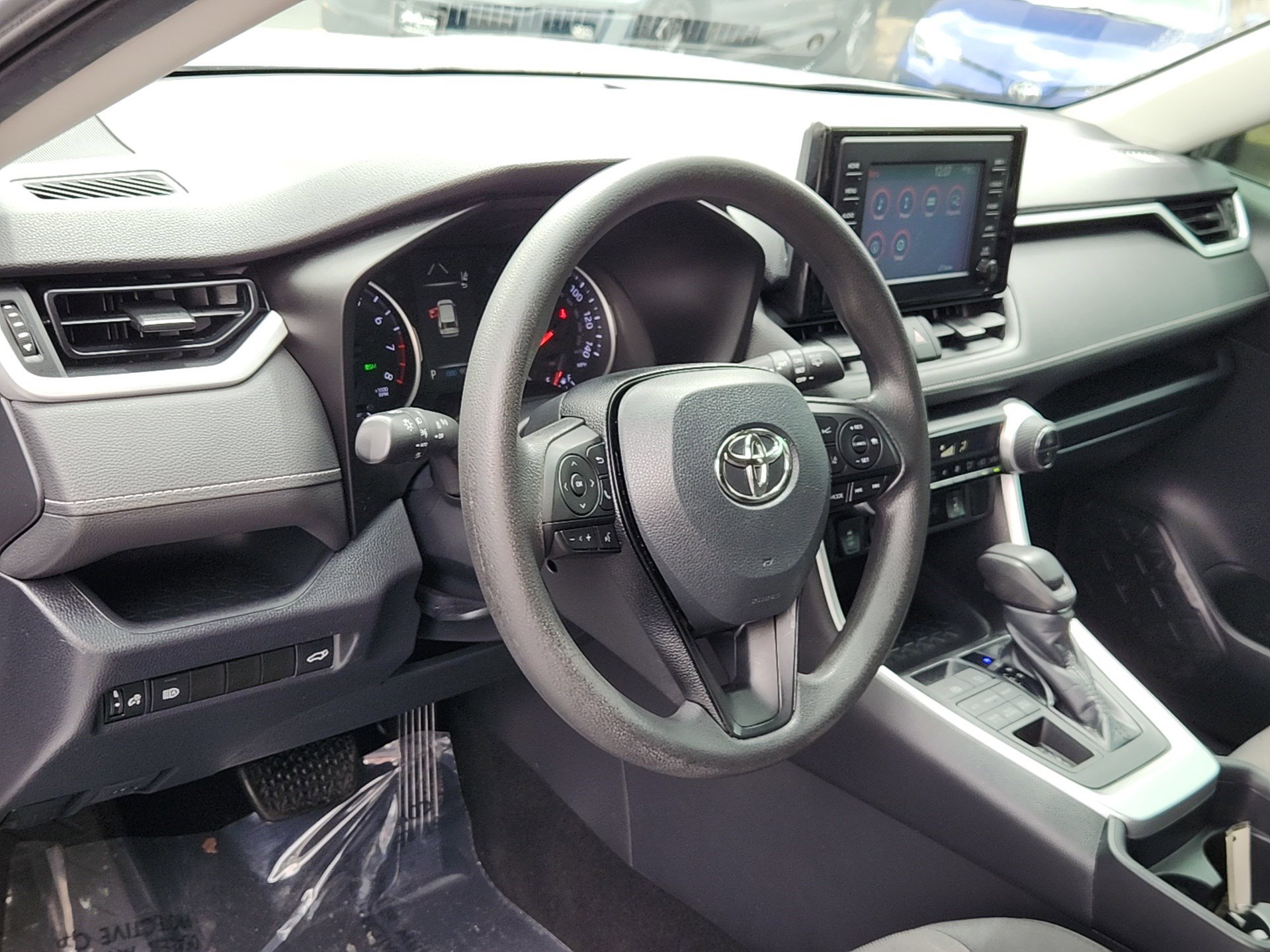 Used 2019 Toyota RAV4 XLE w/ Convenience Package AWD/4WD image 11