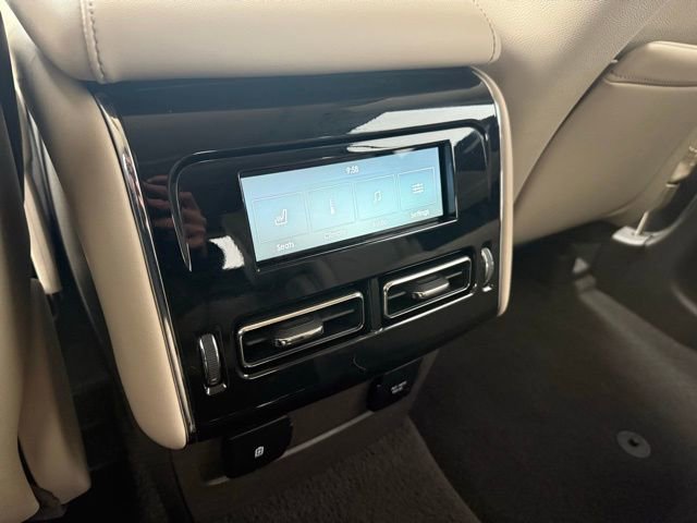 Used 2020 Lincoln Aviator Reserve w/ Equipment Group 202A image 16