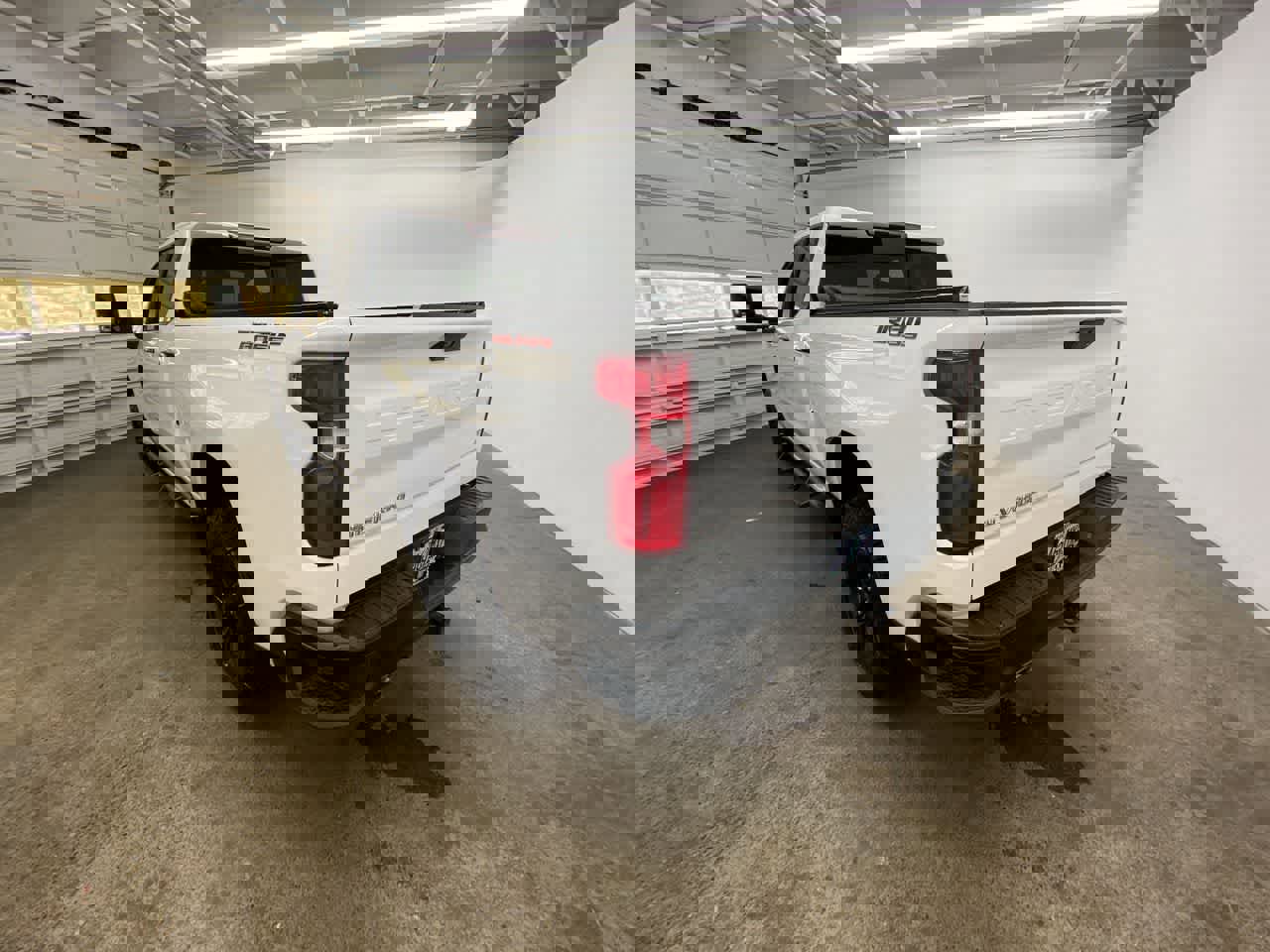 Used 2021 Chevrolet Silverado 1500 LT Trail Boss w/ Convenience Package II image 4