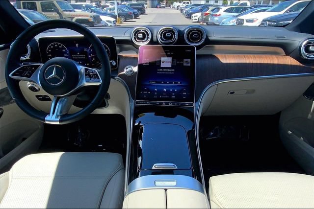Used 2023 Mercedes-Benz GLC 300 4MATIC image 12
