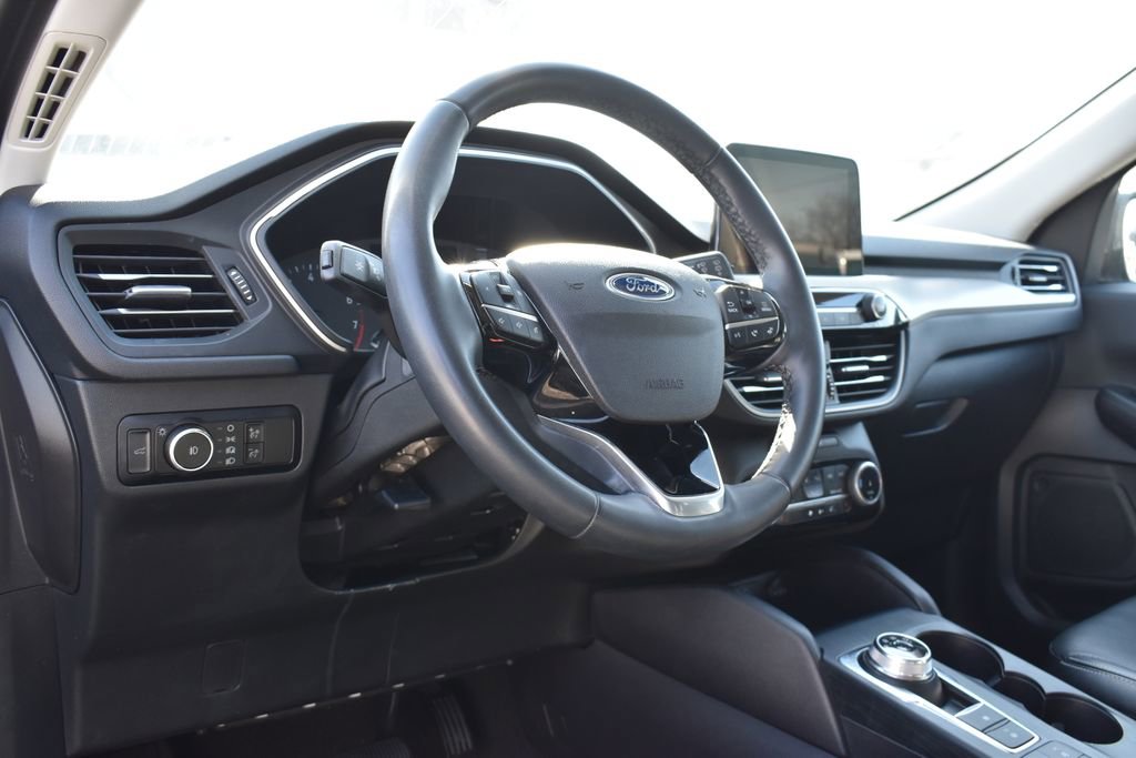 Certified 2022 Ford Escape SEL image 10
