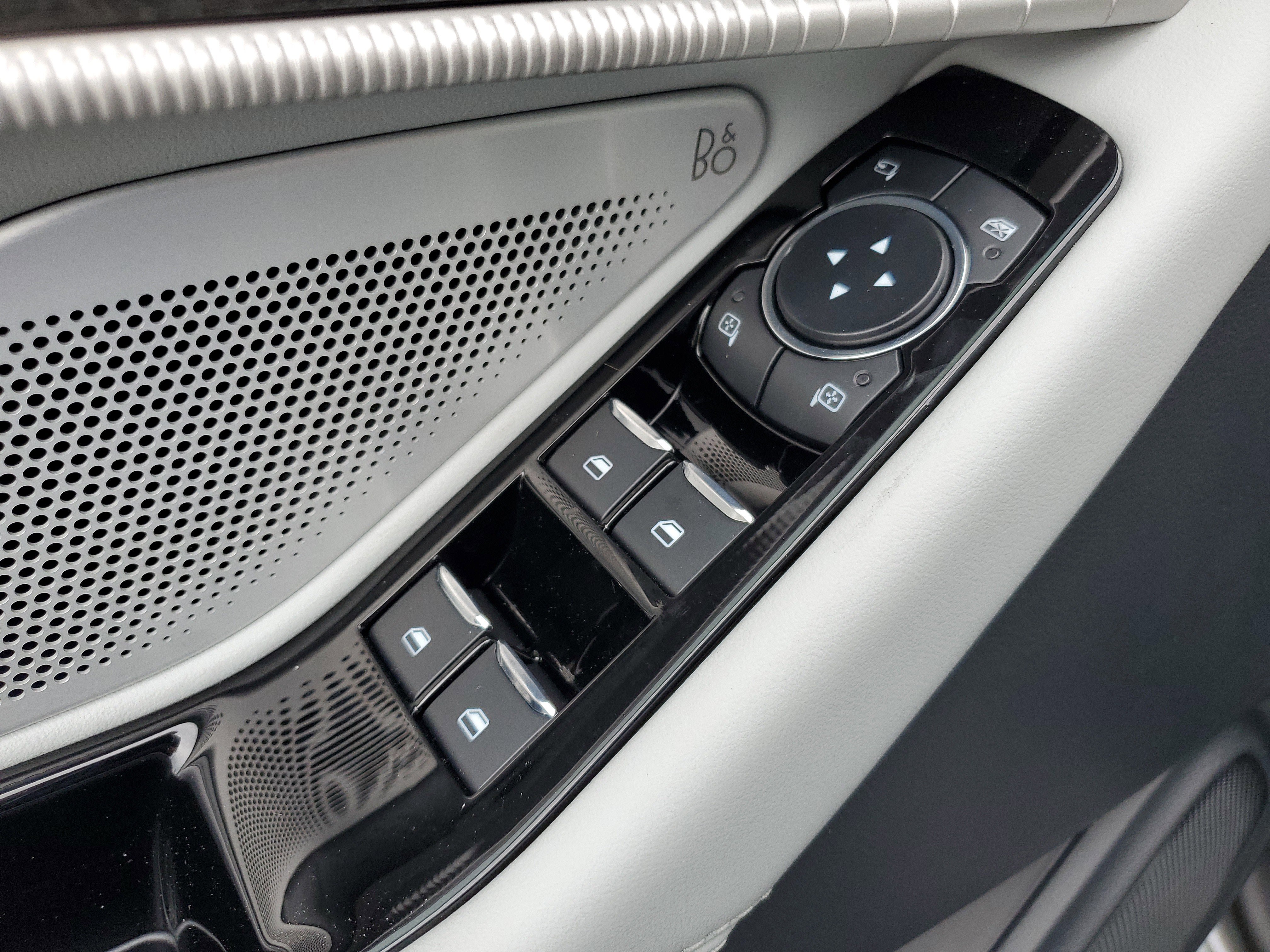 New 2026 Ford Explorer Platinum w/ LUX Leather Package AWD/4WD image 25