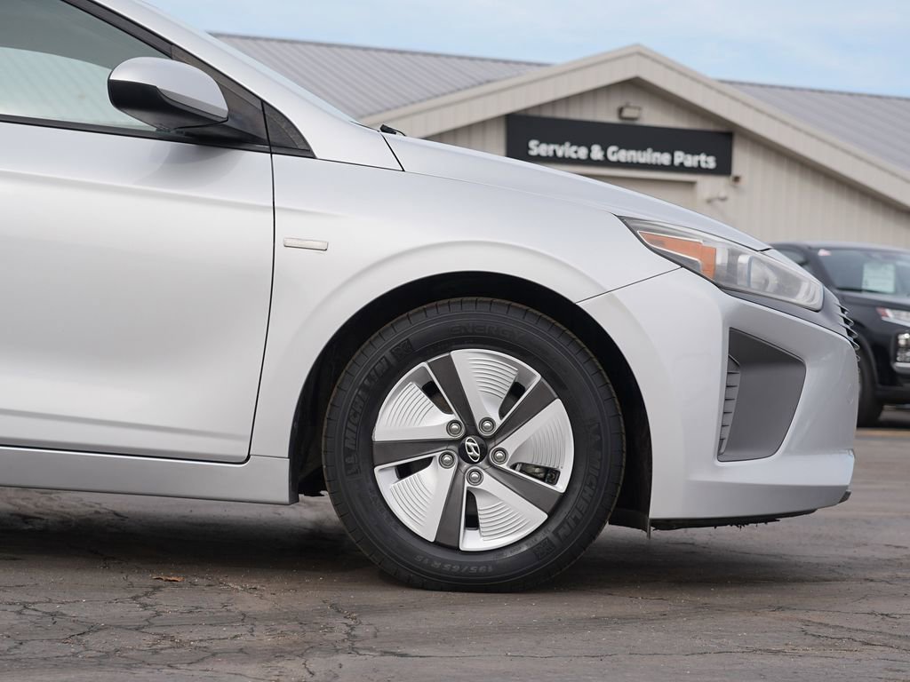 Used 2018 Hyundai Ioniq Blue FWD image 11