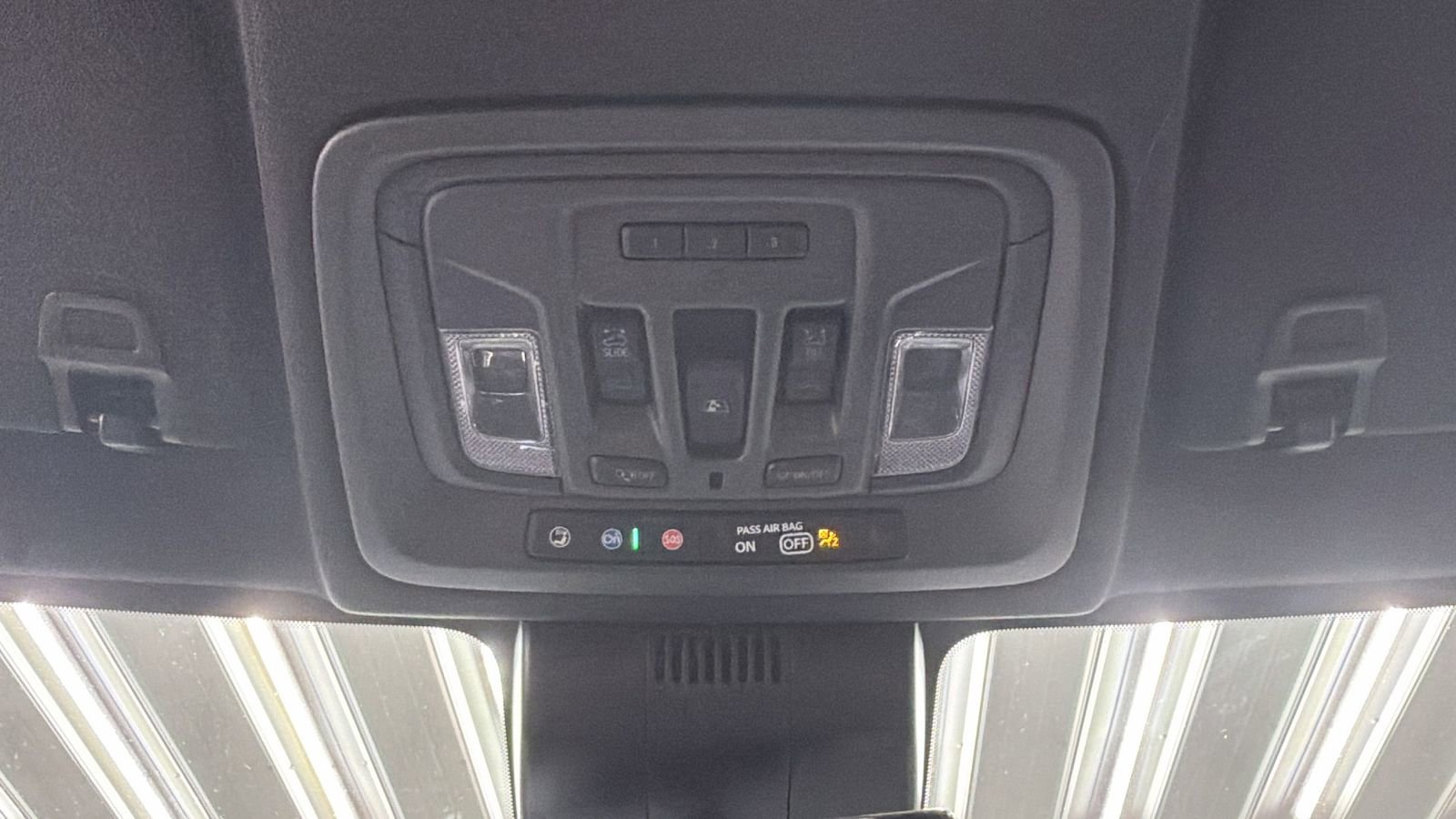 Used 2025 GMC Sierra 1500 AT4 w/ Technology Package image 36