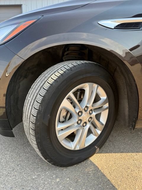 Used 2018 Buick Enclave Premium AWD/4WD image 27