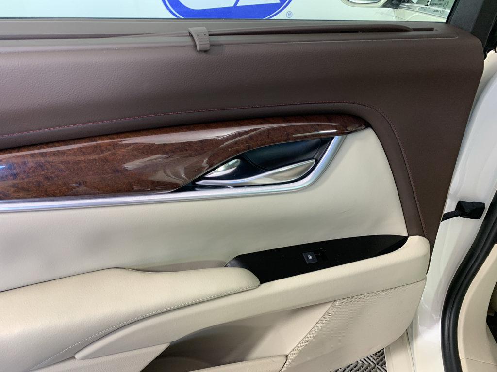 Used 2013 Cadillac XTS Premium FWD image 32