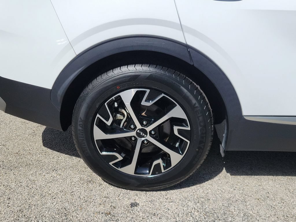 Certified 2024 Kia Sportage EX FWD image 10