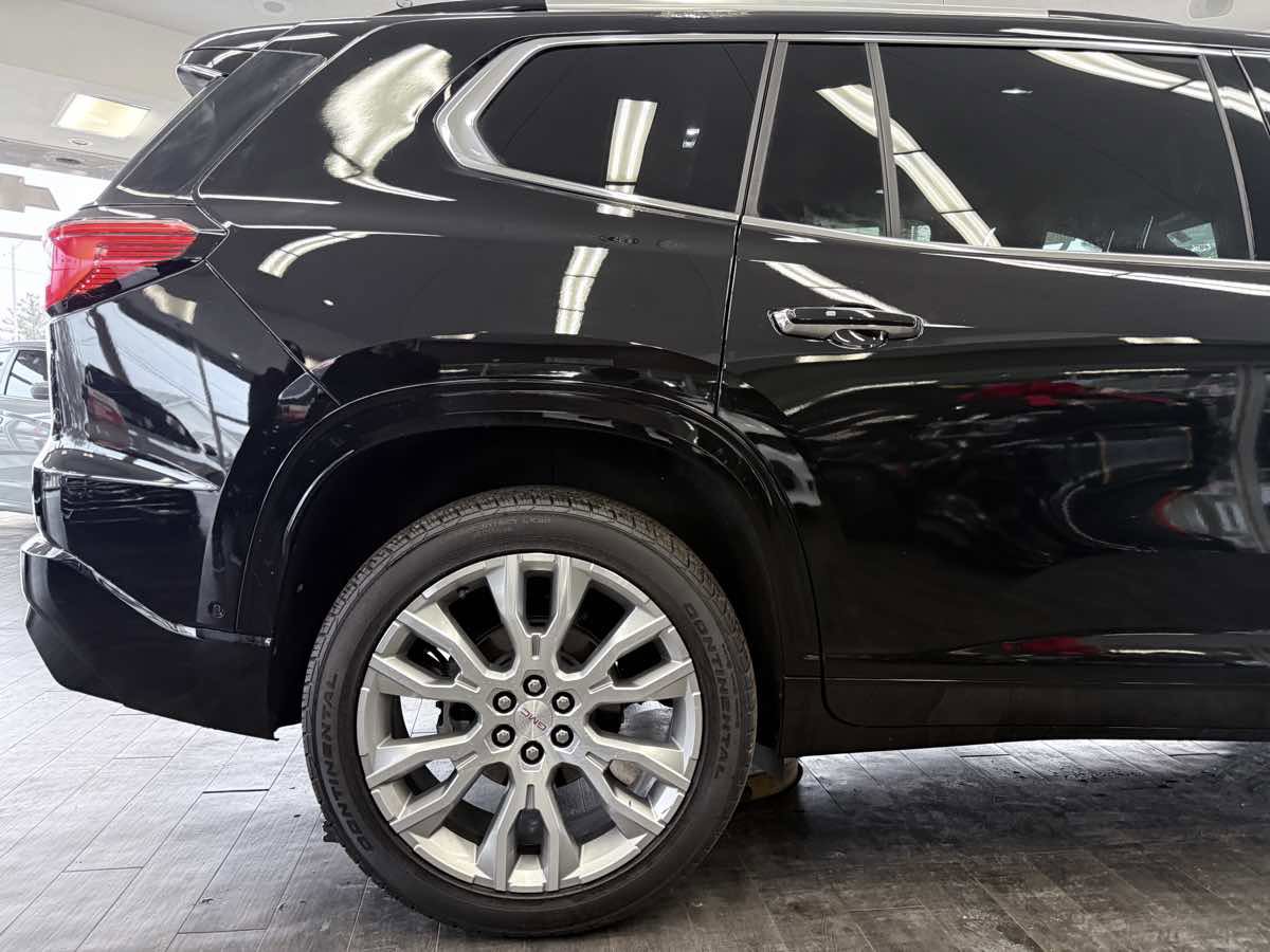 Used 2024 GMC Acadia Denali w/ Super Cruise Package FWD image 8