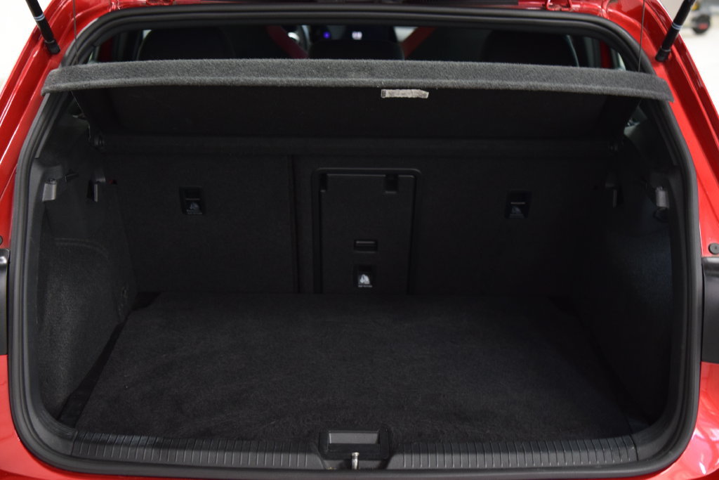 Used 2024 Volkswagen GTI SE FWD image 23