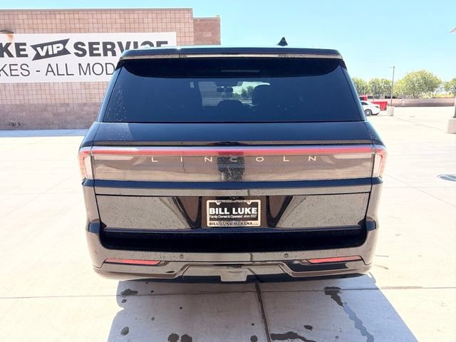 Used 2025 Lincoln Navigator Reserve AWD/4WD image 9