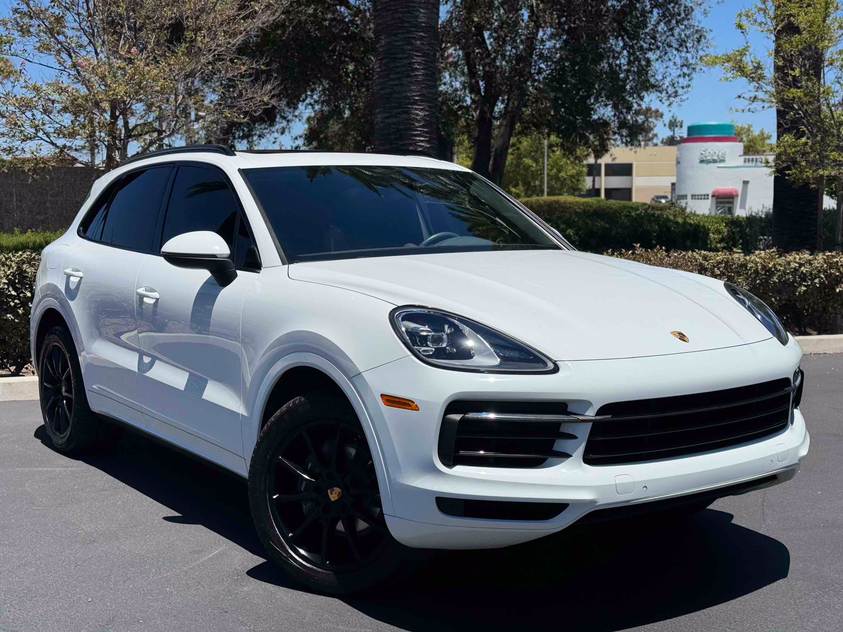 Used 2019 Porsche Cayenne AWD/4WD image 2