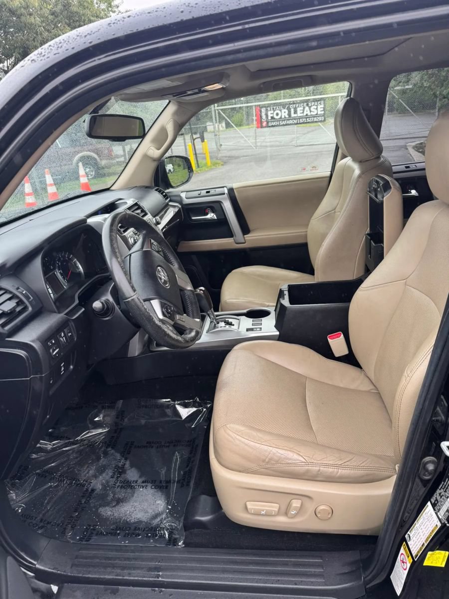 Used 2015 Toyota 4Runner Limited AWD/4WD image 39