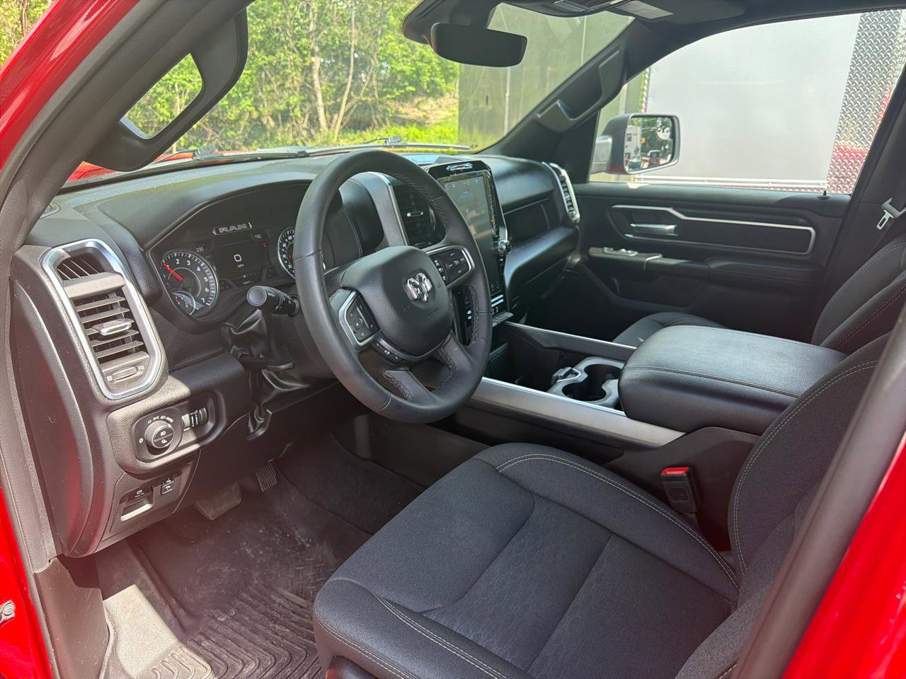 Used 2025 RAM 1500 Big Horn AWD/4WD image 17