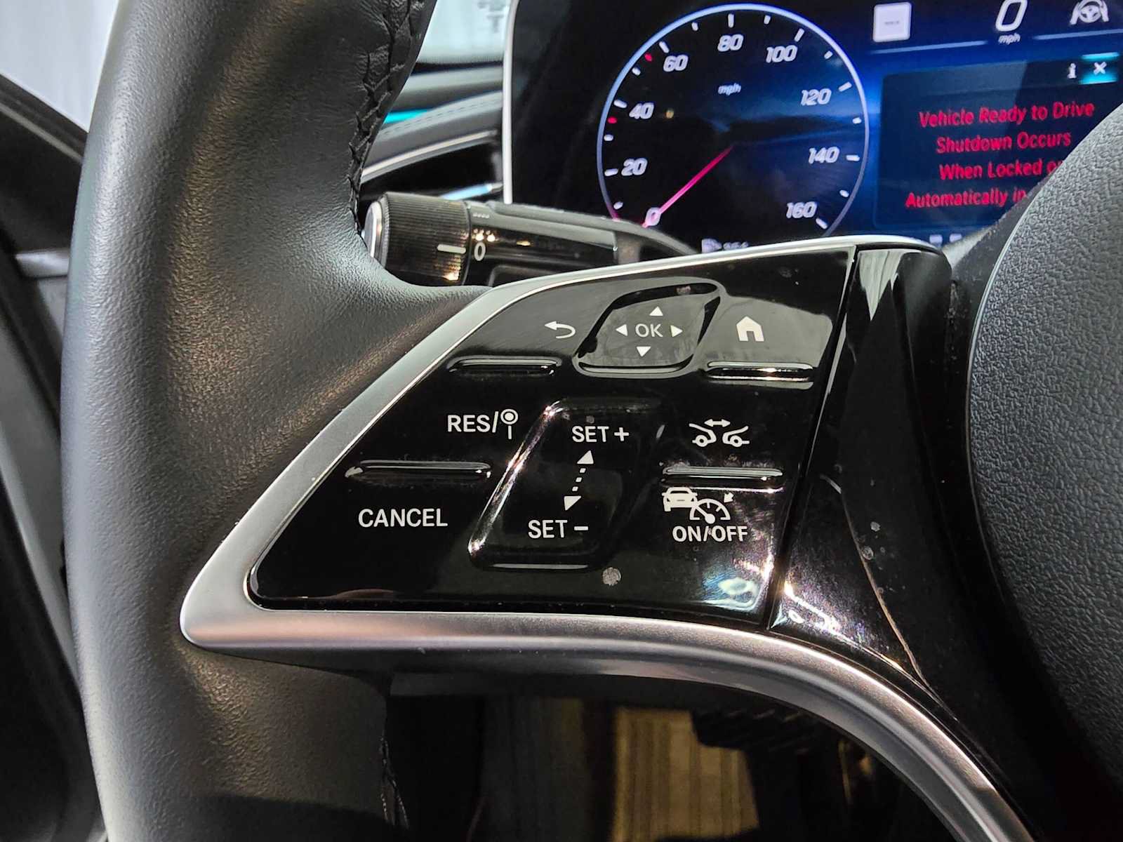 Used 2025 Mercedes-Benz E 350 4MATIC Sedan image 30