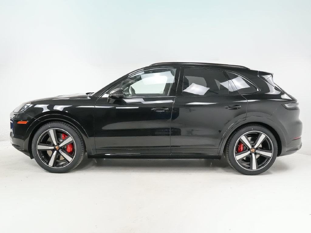 New 2026 Porsche Cayenne GTS AWD/4WD image 2