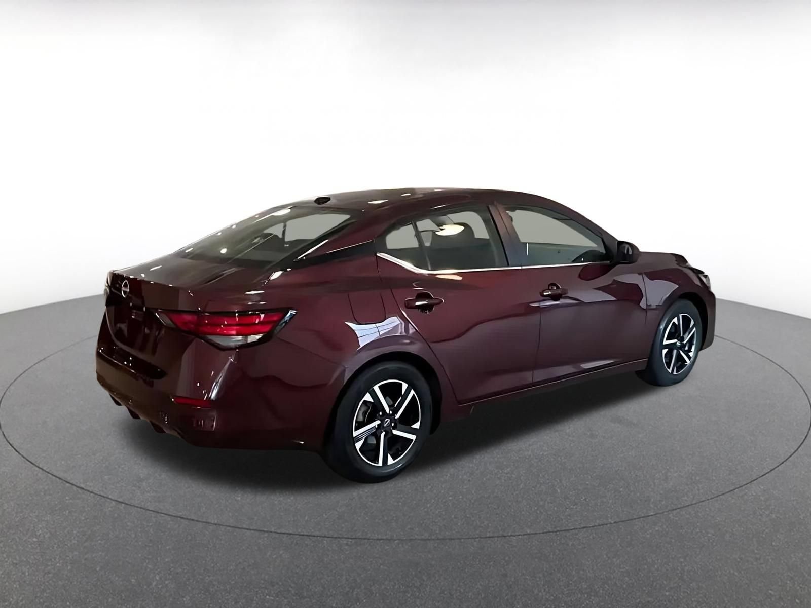 Used 2025 Nissan Sentra SV FWD image 14