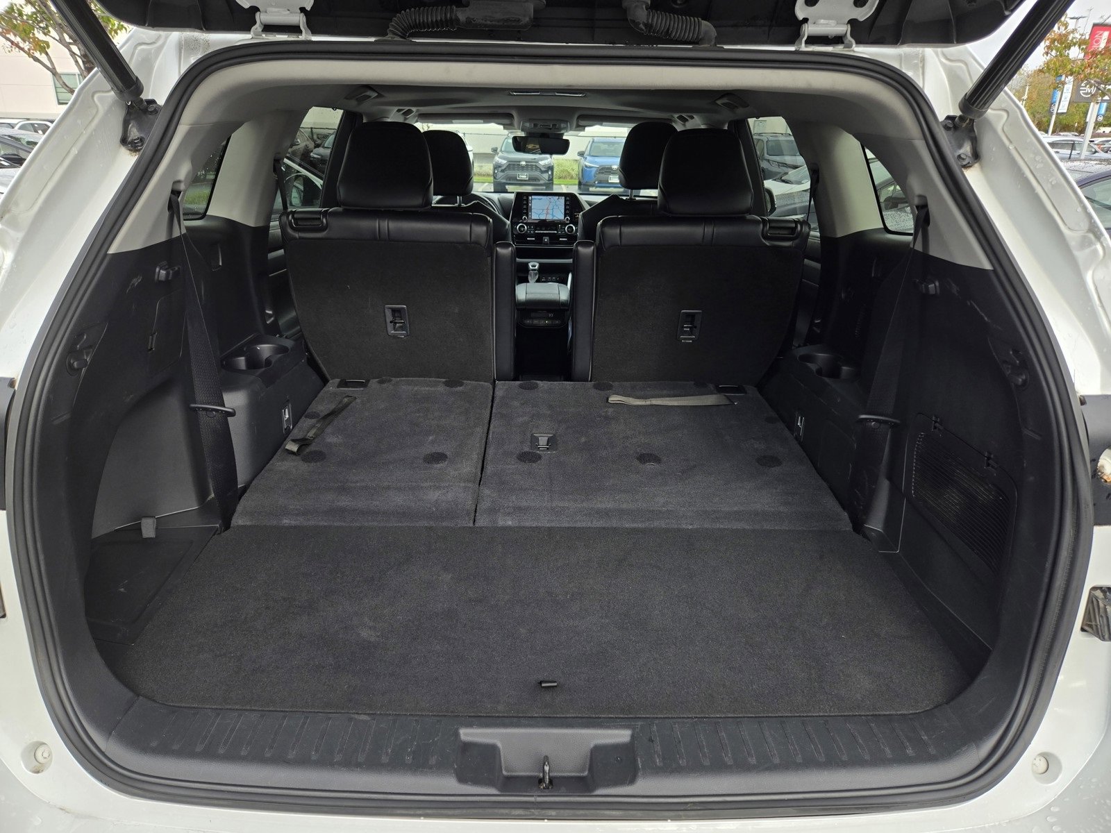 Certified 2022 Toyota Highlander XLE image 27