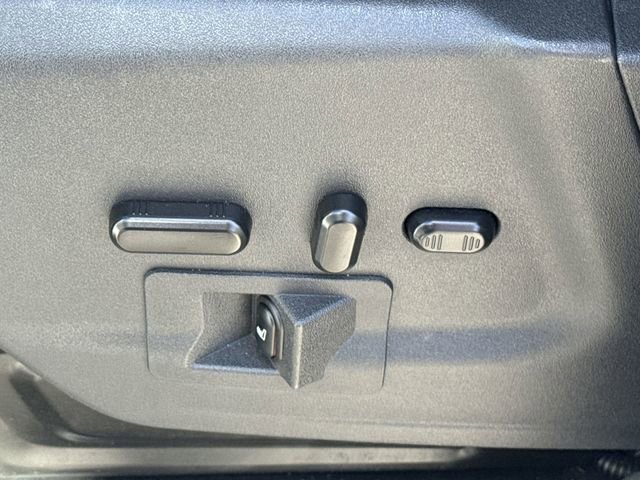 Used 2018 Ford Transit 150 XLT image 31