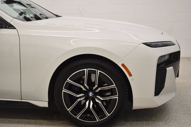 Used 2024 BMW 740i xDrive w/ Executive Package AWD/4WD image 13