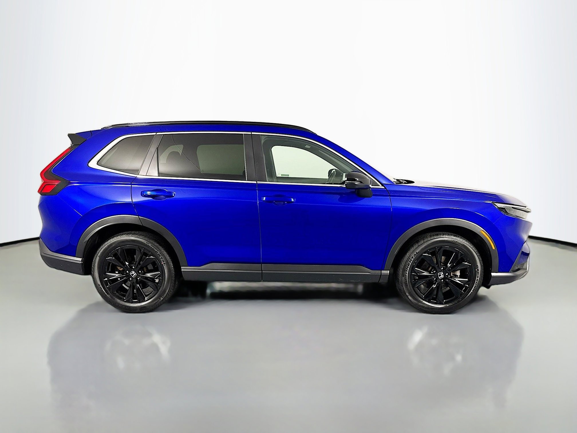 Certified 2023 Honda CR-V Sport Touring image 4