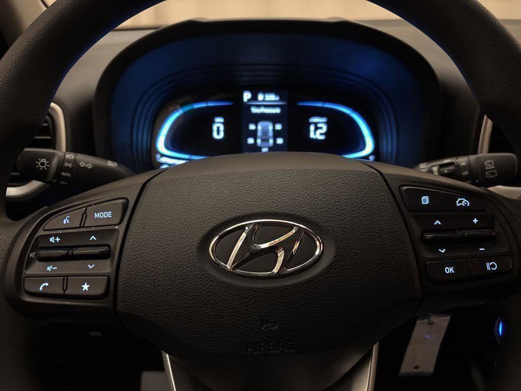 New 2026 Hyundai Venue SE FWD image 13