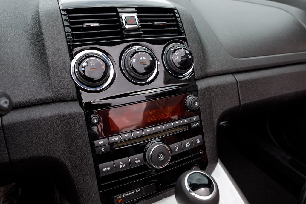 Used 2008 Saturn Sky RWD image 30