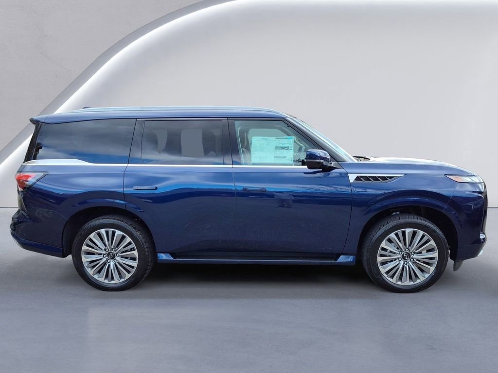New 2025 INFINITI QX80 Luxe image 3