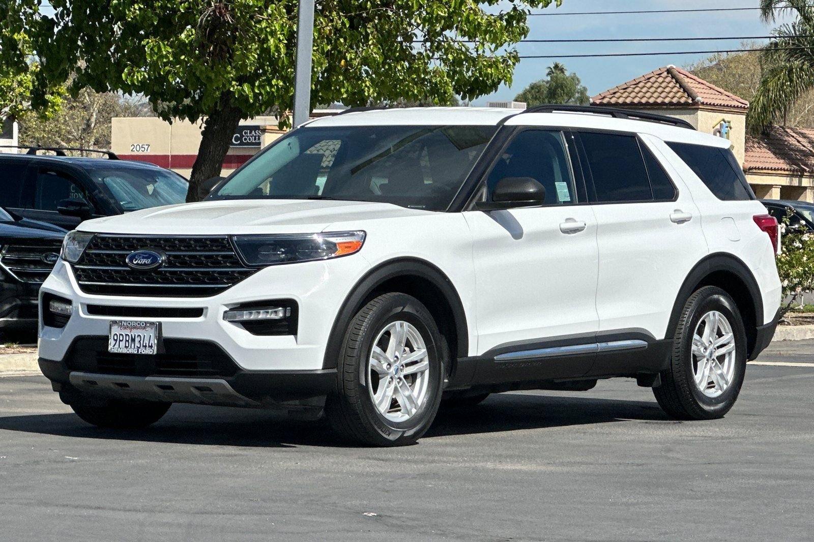 Used 2023 Ford Explorer XLT w/ Equipment Group 202A image 8