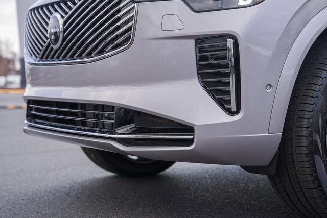 New 2026 Volvo XC90 B6 Plus w/ Protection Package Premier image 14