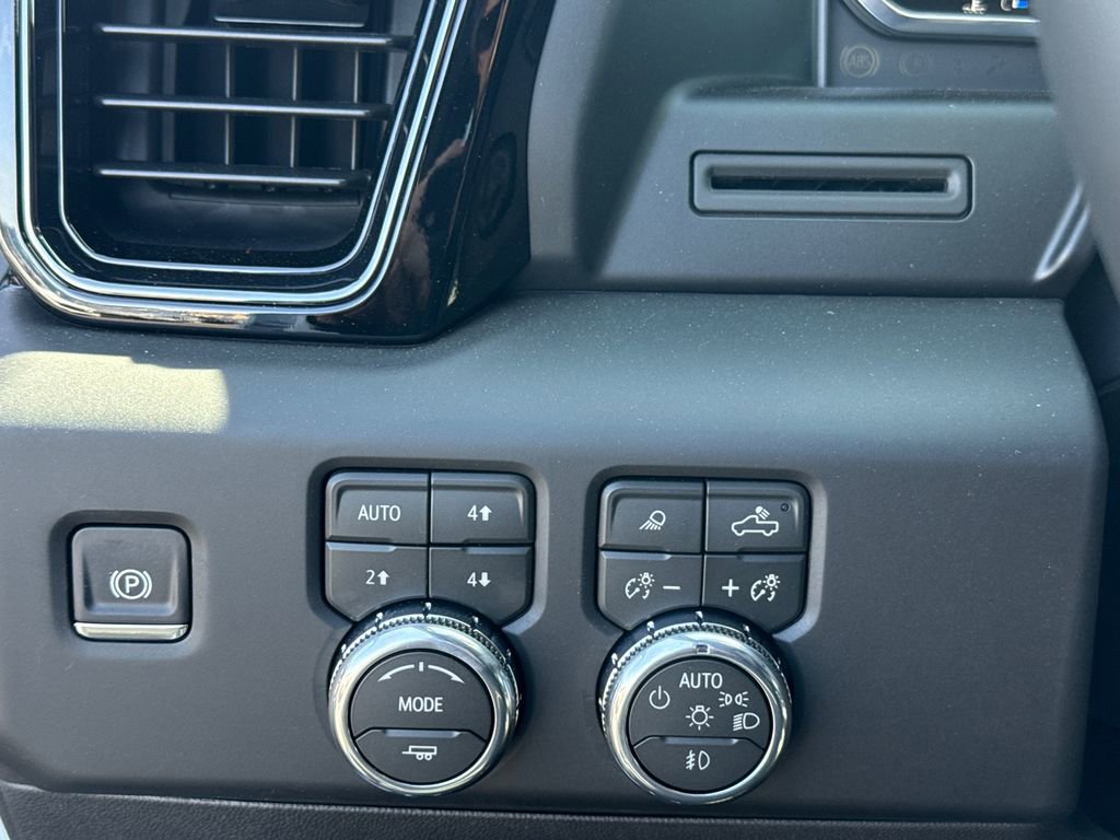 New 2026 GMC Sierra 1500 AT4 w/ AT4 Premium Package AWD/4WD image 20