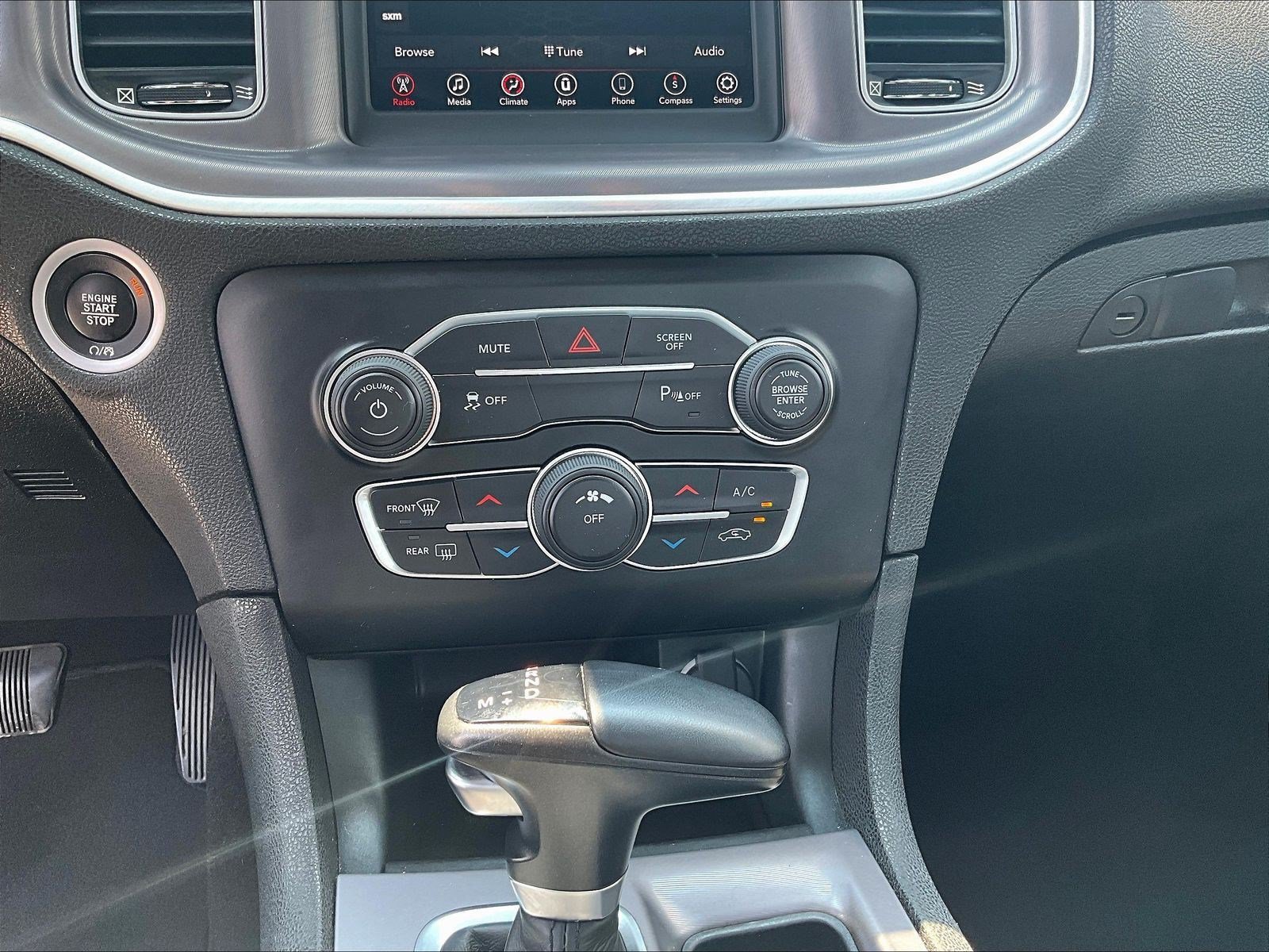 Used 2022 Dodge Charger SXT RWD image 15