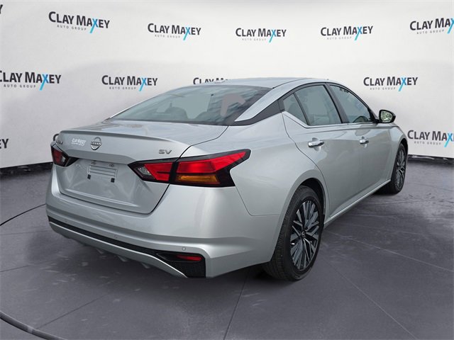 Used 2024 Nissan Altima 2.5 SV image 5