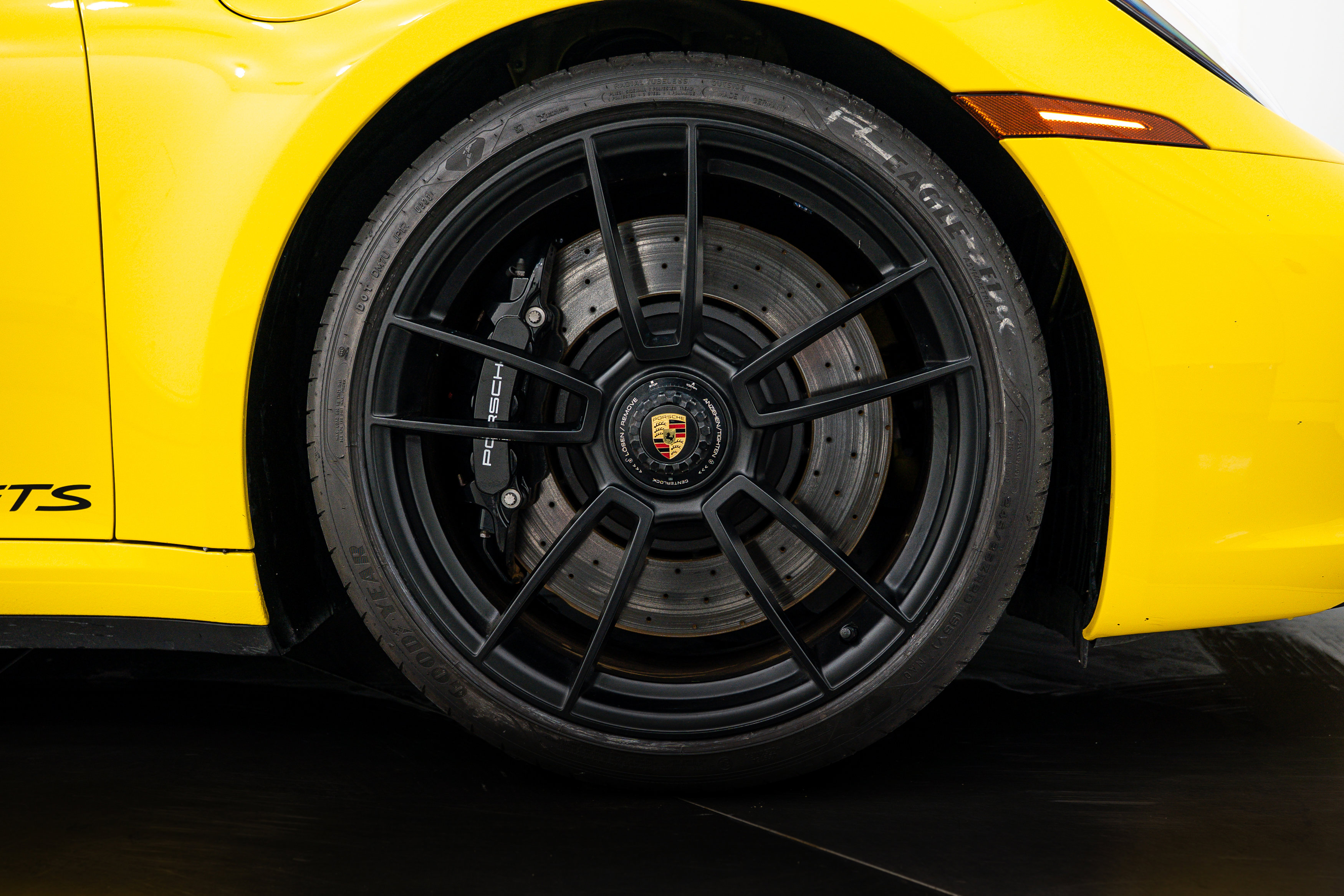 Certified 2023 Porsche 911 Carrera GTS RWD image 11
