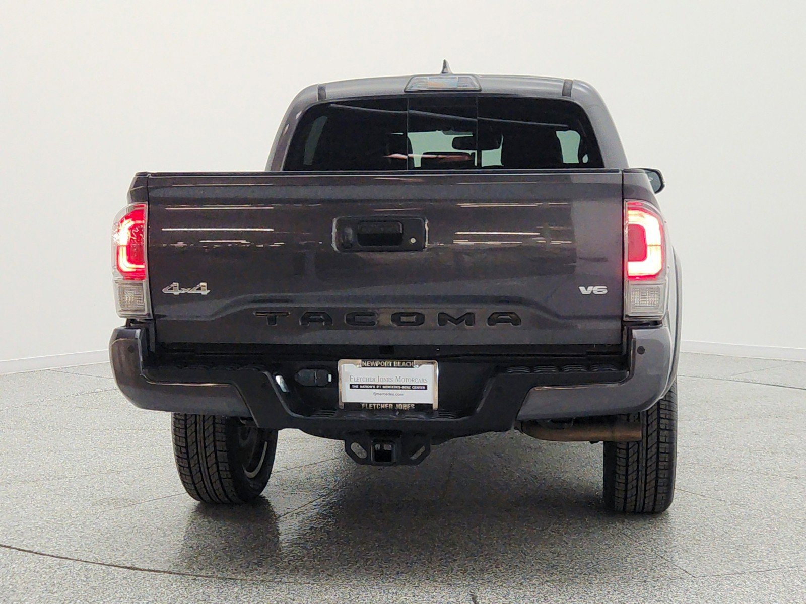 Used 2019 Toyota Tacoma Limited AWD/4WD image 6